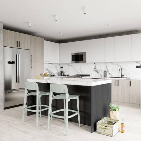 Stock Sink Base Cabinet in Shaker White N355813