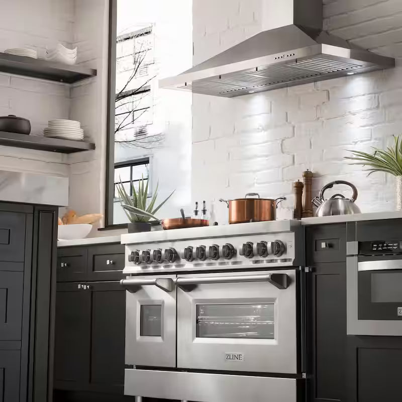 7 Burner Double Oven Dual Fuel Range with Brass Burners in Stainless Steel L35684