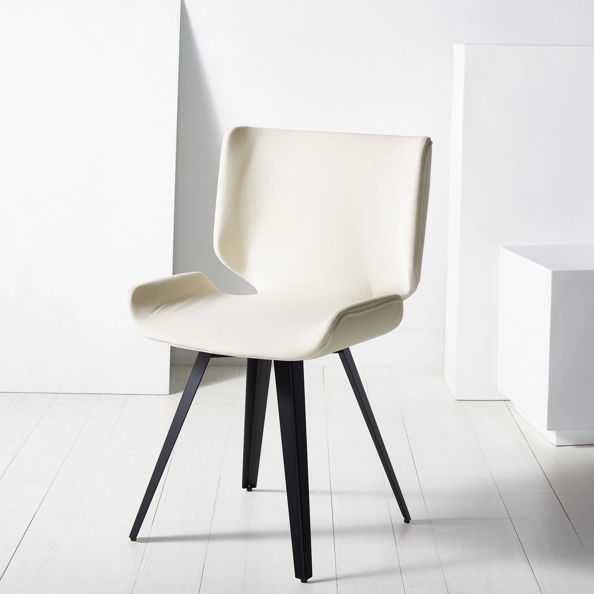 Cream Velvet Dining Chair K6634