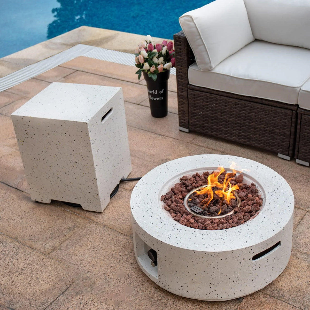40,000 BTU Outdoor 28-inch Round Propane Fire Pit Table Set H911