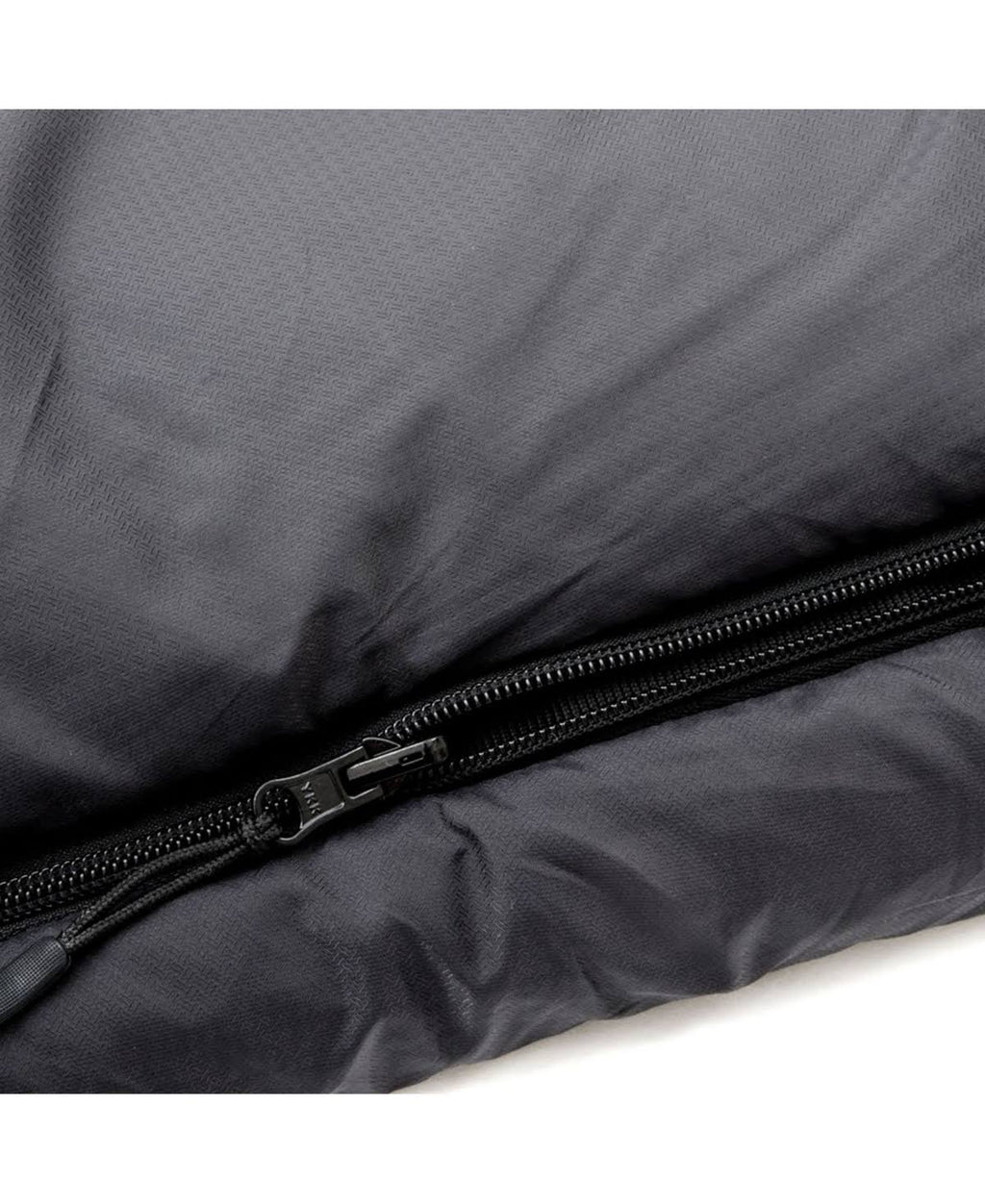Black D7772