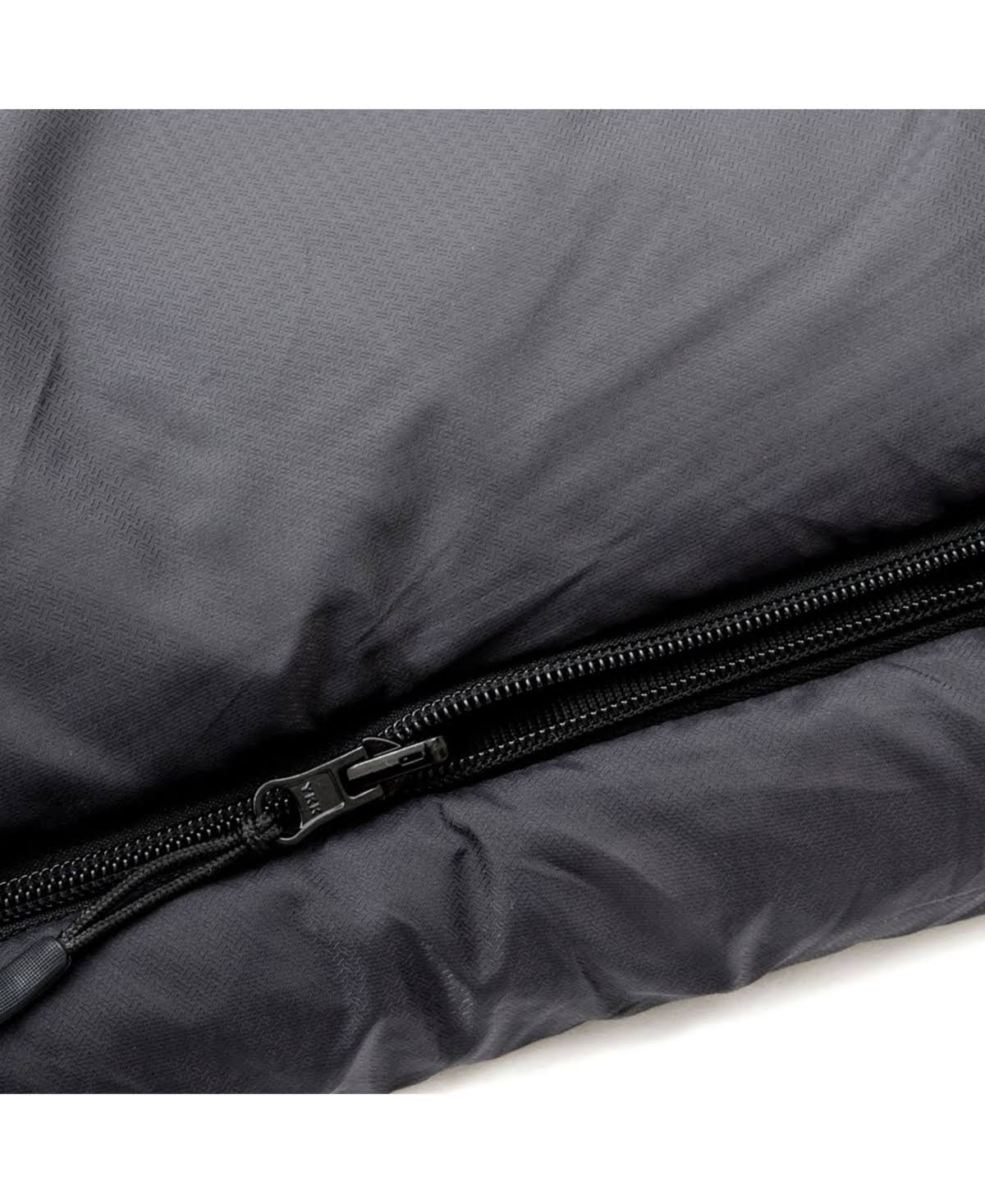 Black D7772