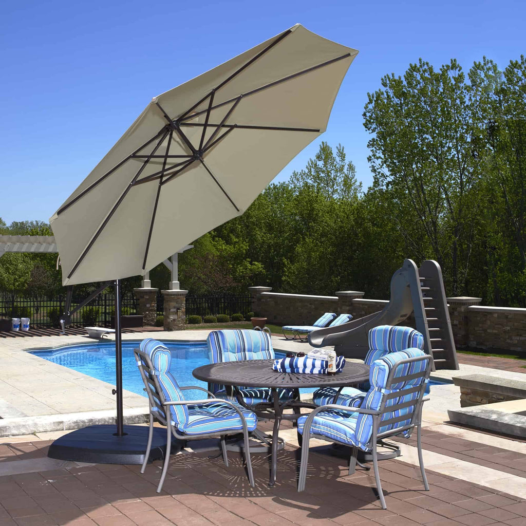 10-Foot Octagonal Cantilever Umbrella I792314